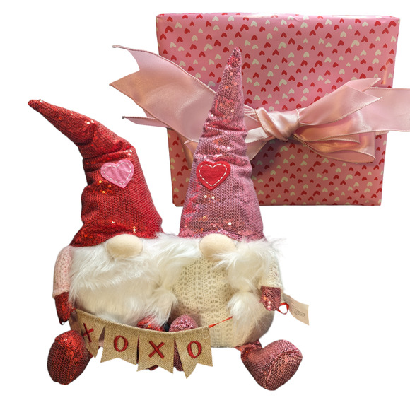 Valentine XOXO Gnome Couple - Gift Wrapped! - Picture 1 of 3
